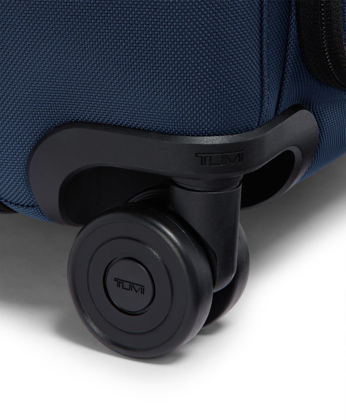 TUMI Bardzo Duża Rozszerzalna Walizka Rejestrowana z Podw&oacute;jnym Dostępem 78,5 cm