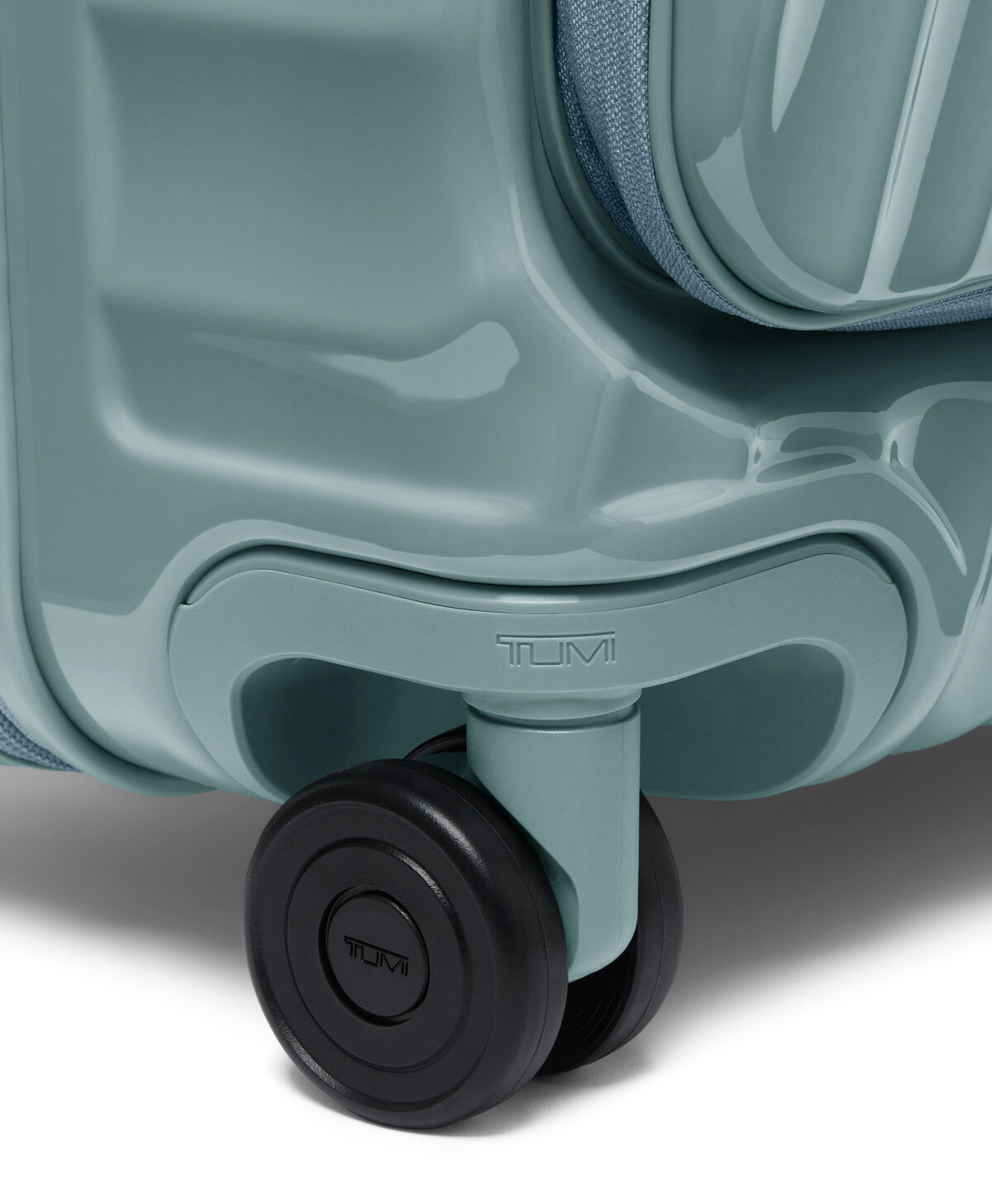 19 Degree Front Access Srednia walizka rejestrowana z przednim dostepem, z poszerzeniem