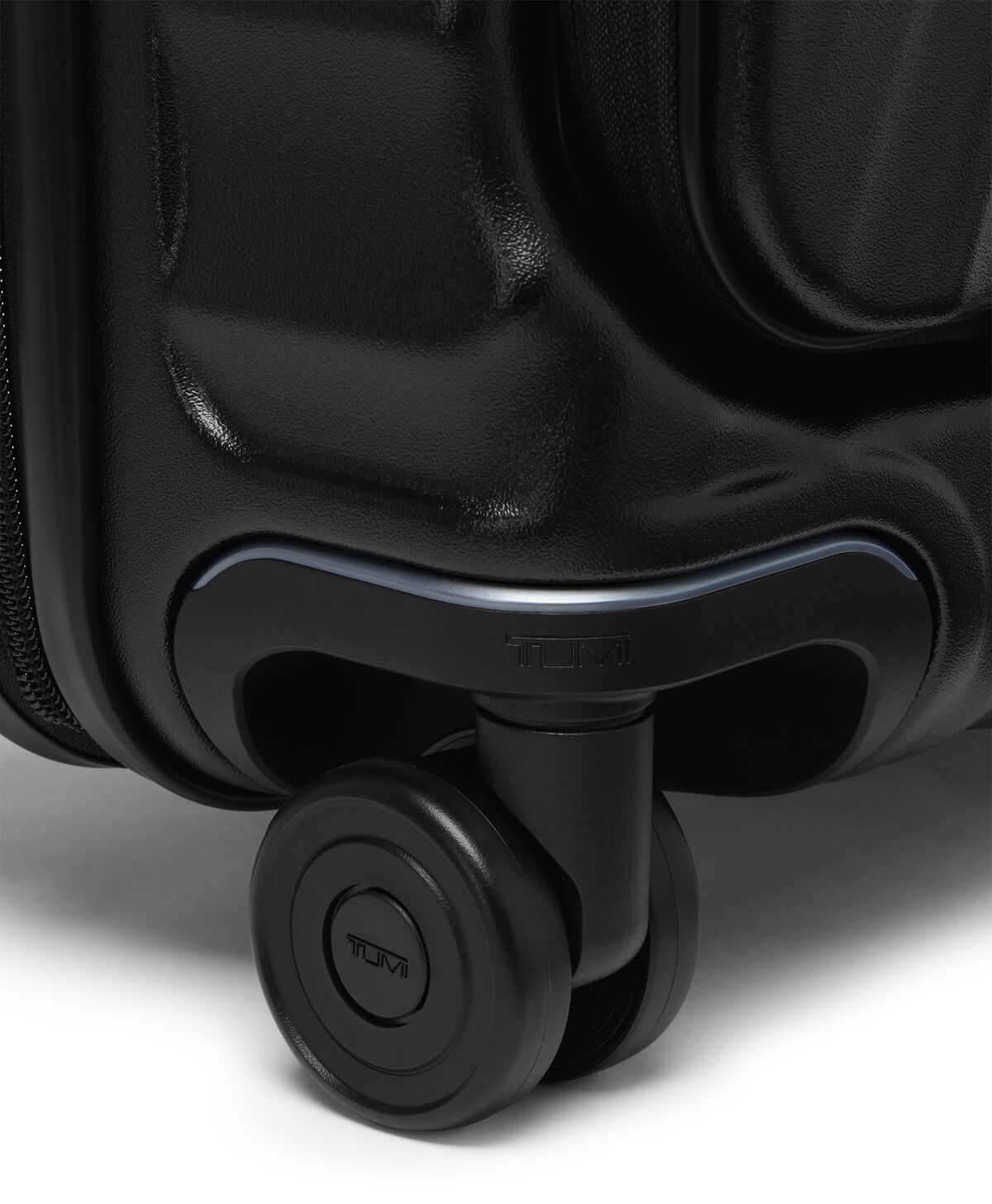 19 Degree Front Access Duza walizka kabinowa z dostepem od przodu i poszerzeniem