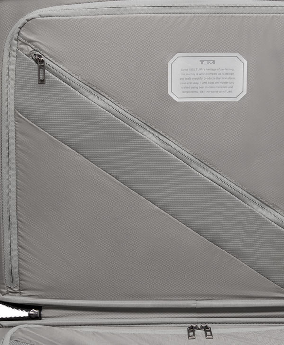 TUMI Walizka Short Trip 66 cm