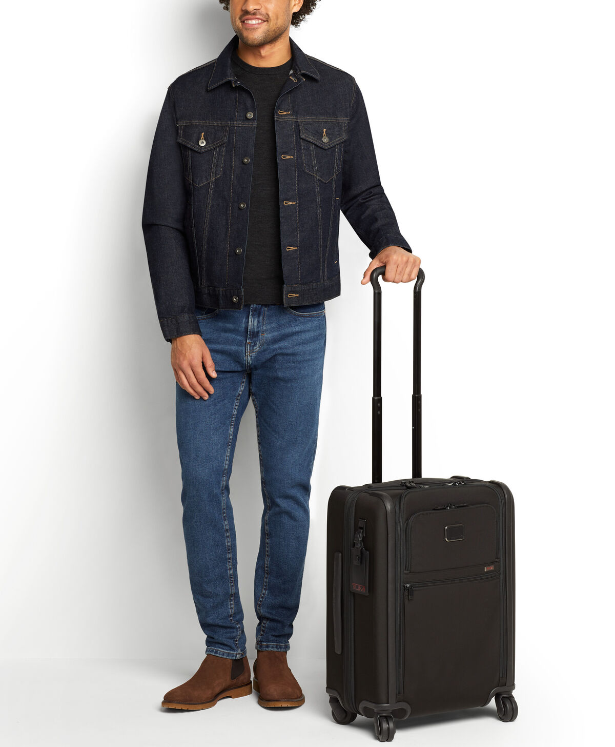 TUMI Alpha 2 CONT EXP 4 WHL C/O  Black